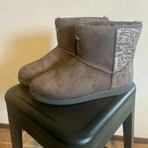 Juicy Couture Shoes - Juicy couture grey boots